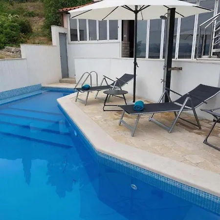 Family Friendly With A Swimming Pool Marusici, Omis - 21377 Apartment *